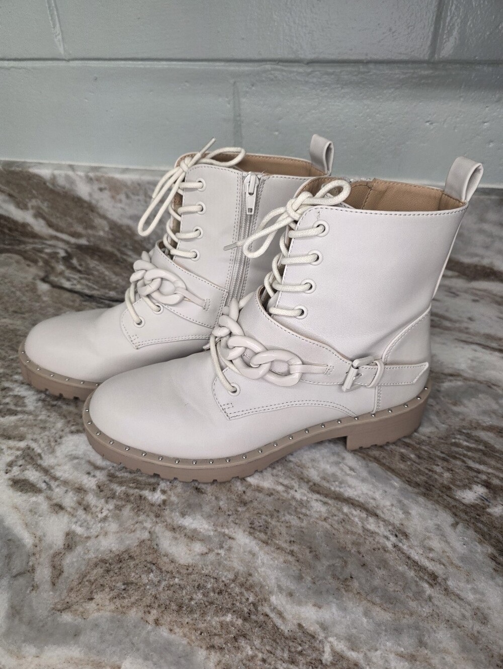 DOLCE VITA Osten Chainlink Combat Booys Women's 8 Cream, Bone